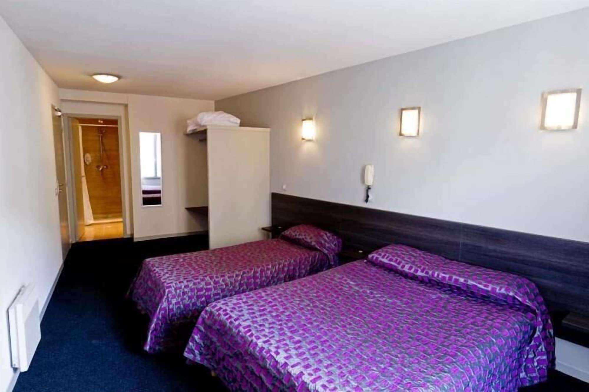 Hotel Saint Etienne Lourdes Room photo